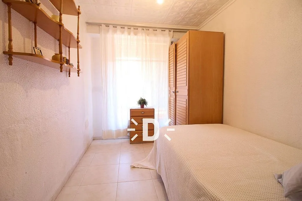 Chambres - Apartment with Balcony in Benetússer