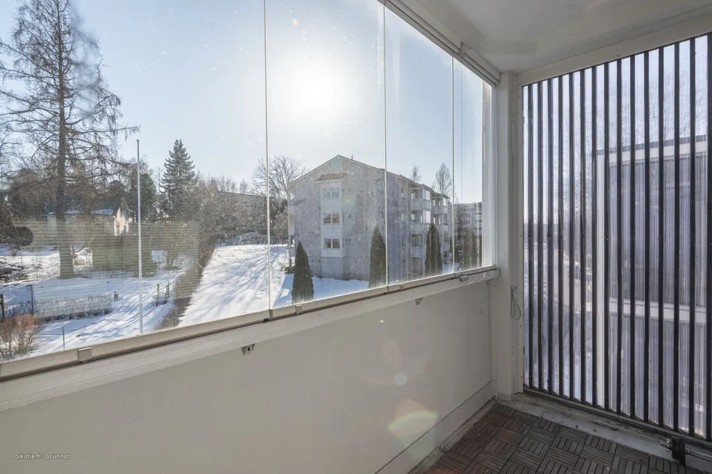 Balcon - Fully Renovated Flat with Balcony in Karjaa Centre
