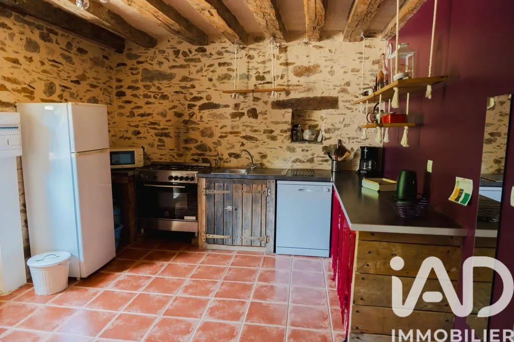Köök - Charming Gîte with Reception in Les Hauts-d'Anjou