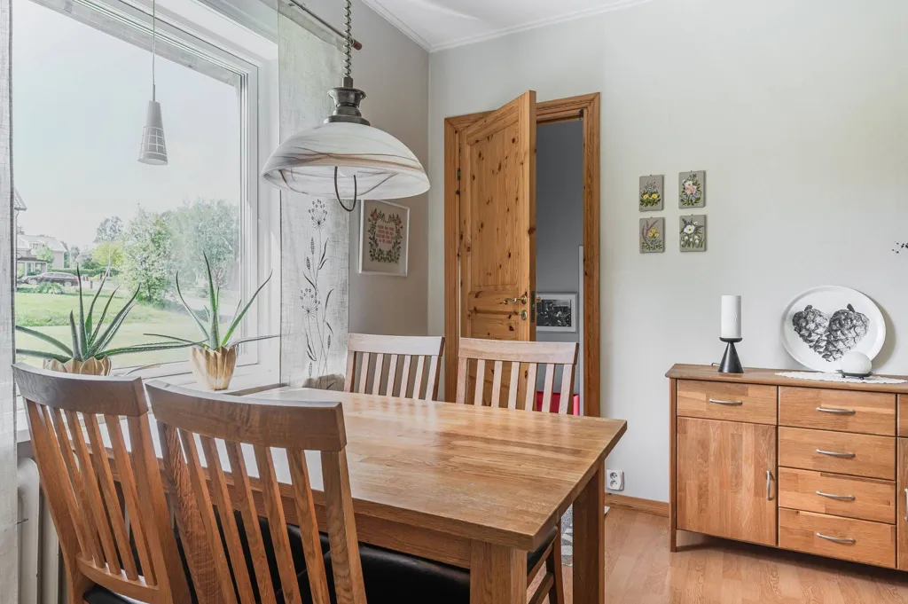 Dining Room - Renovated Villa with Garden near School