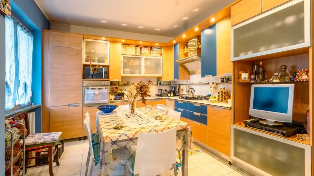 Cuisine - Semi-detached House with Workshop in San Maurizio d'Opaglio