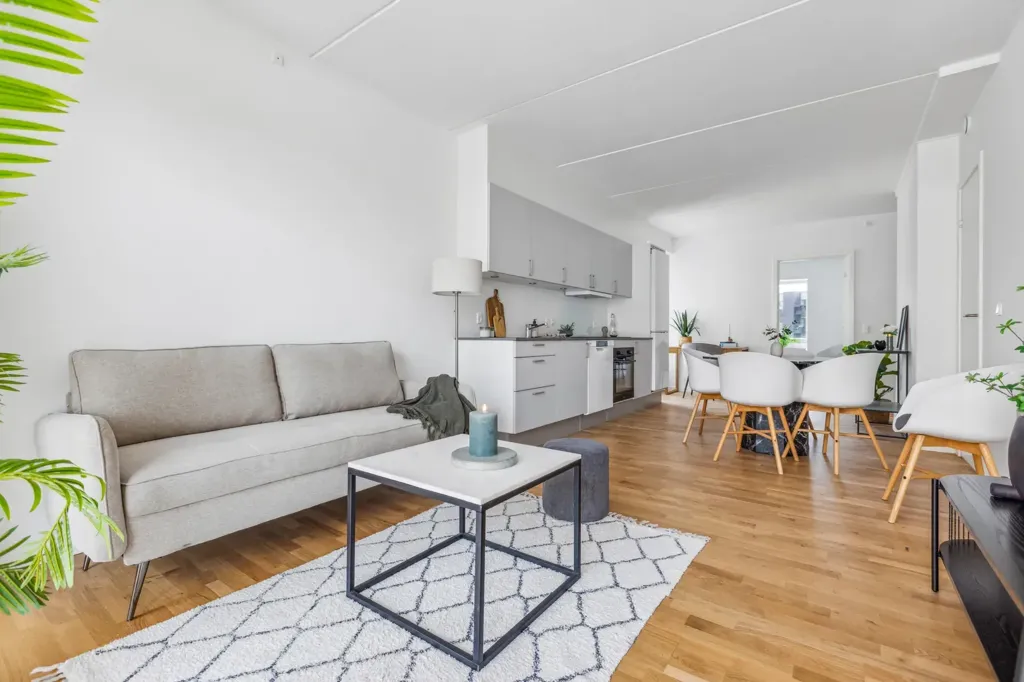 Elutuba - 3-Bed Flat with Balcony in Odense