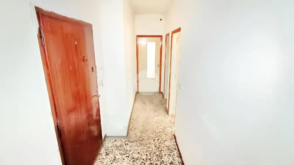 Esik - 3-Bedroom Apartment with Balcony in Brescello
