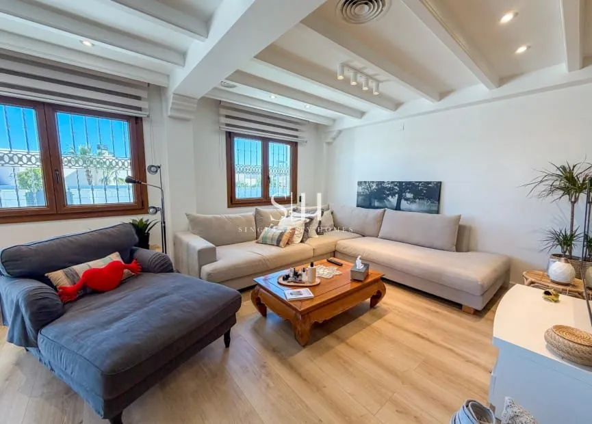 Living Room - Contemporary Villa with Private Pool in San Fulgencio
