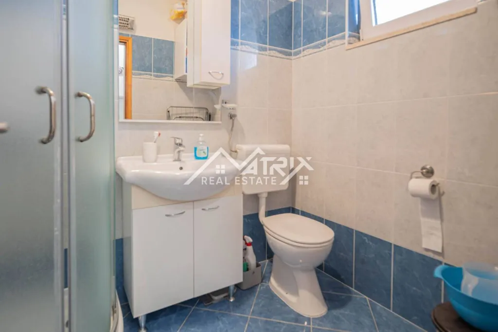 Vannitoad - Apartment with Sea View in Ližnjan