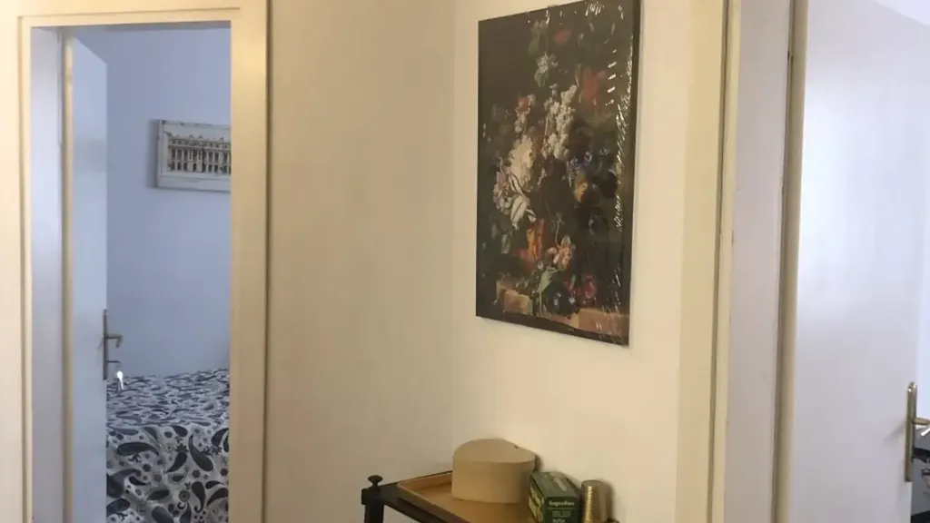 Ingresso - Trilocale with Balcony in Florence