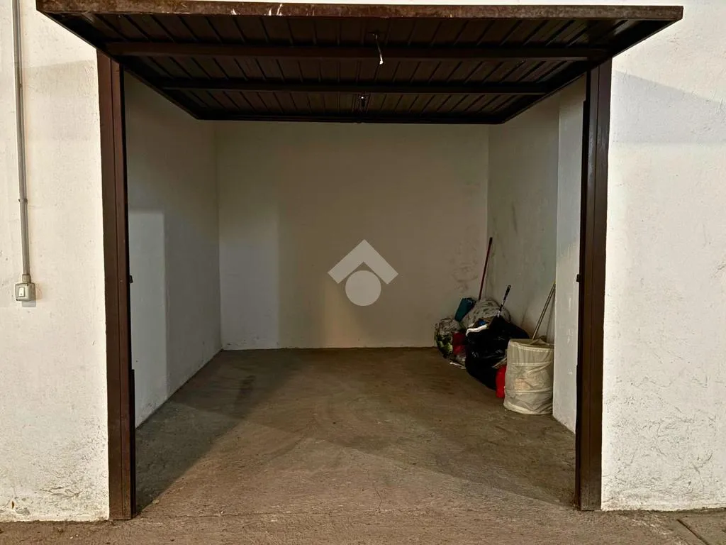 Garage - Ground Floor Apartment with Balcony near Terme