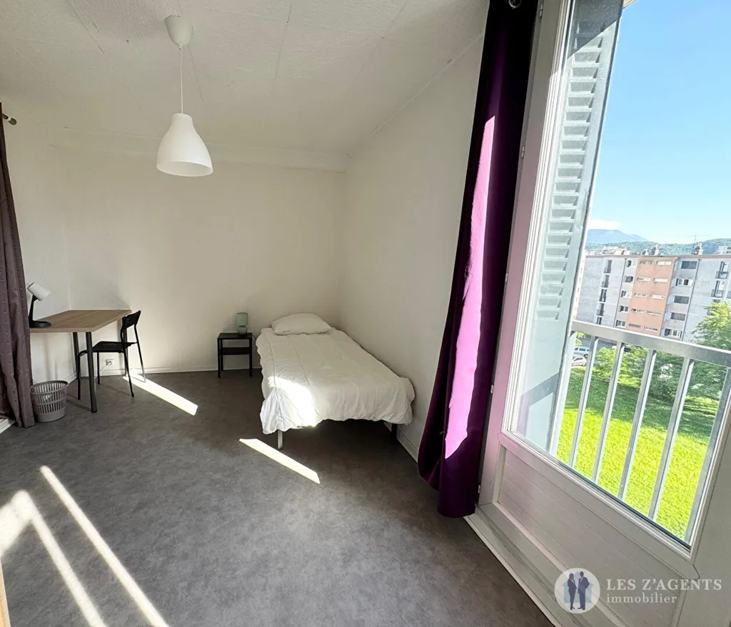 Bedrooms - Meubled 4-Bedroom Apartment with View in Saint-Martin-d'Hères