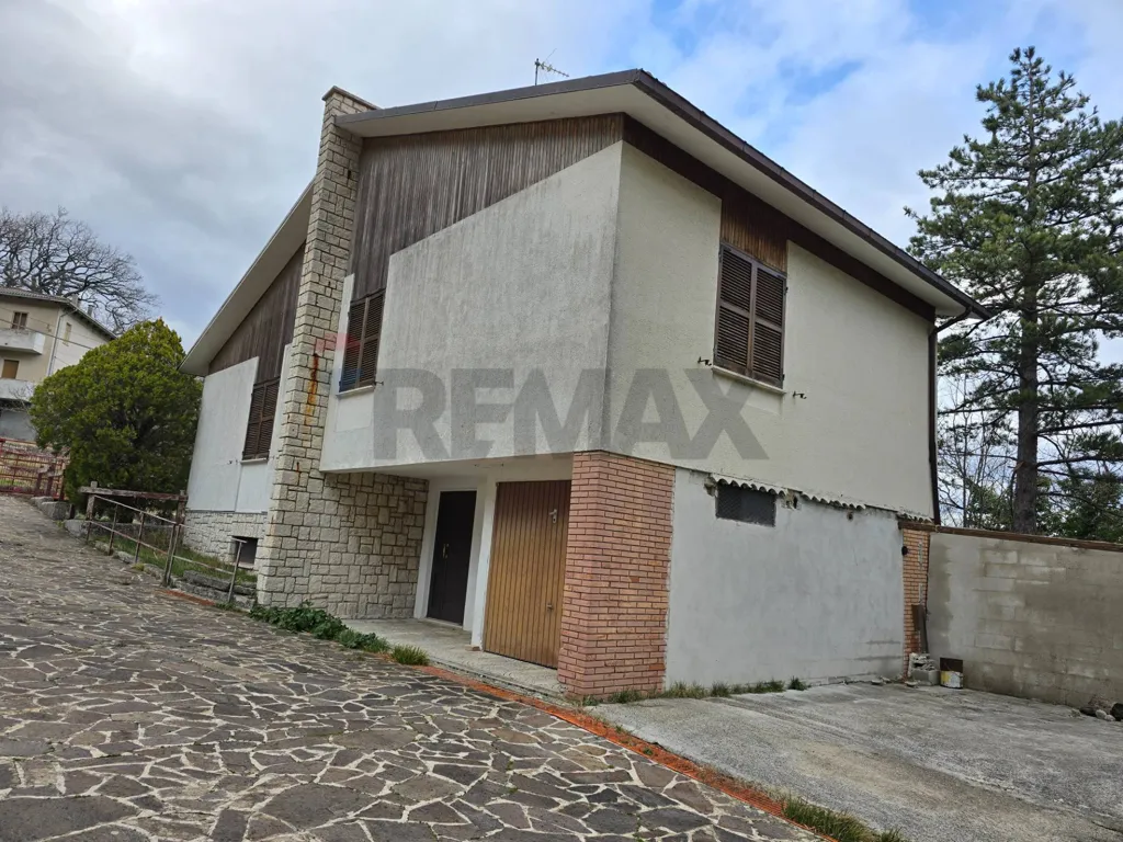 Esterno - Classical Villa with Garden in Sassoferrato