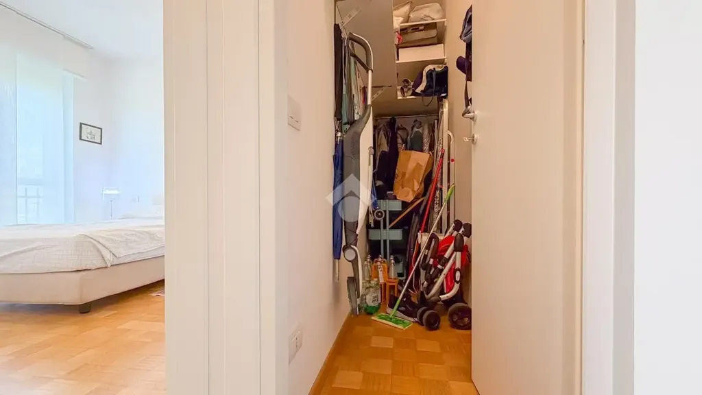 Rooms - Rearranged Two-Bedroom in Milan