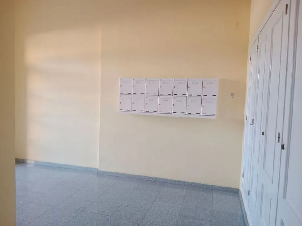 Esik - Bright Corner Flat with Views in Almansa