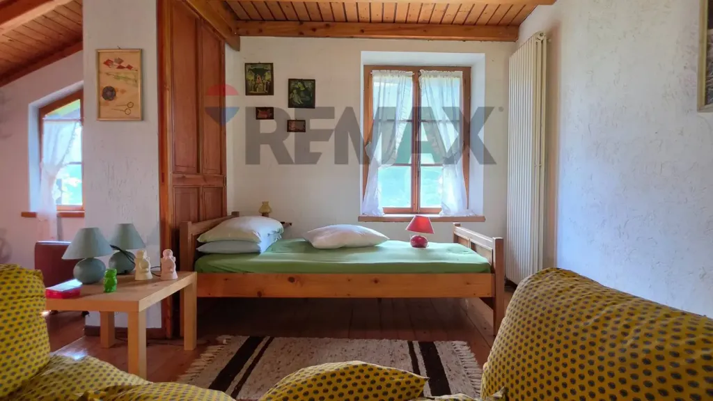 Bedrooms - Trilocale with Garden in Darzo