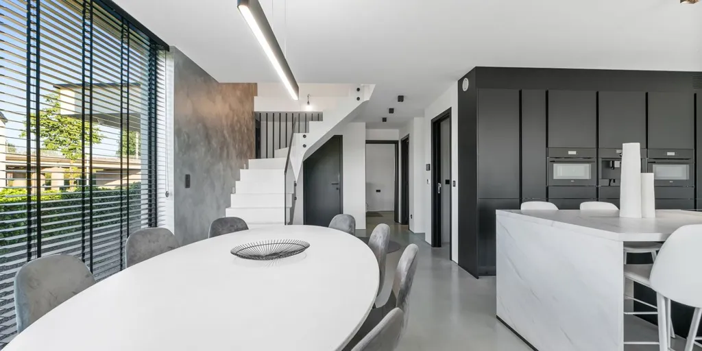 Salle à manger - Maison Moderne avec Espace de Travail à Genk