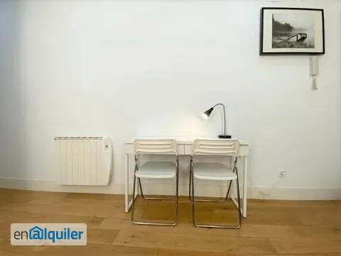 Studio - Bright Apartment with Balcony in Madrid