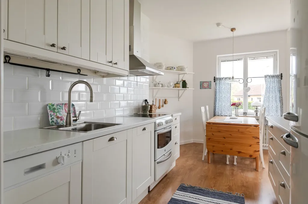 Köök - Two-Room Apartment with Private Terrace in Östergötland
