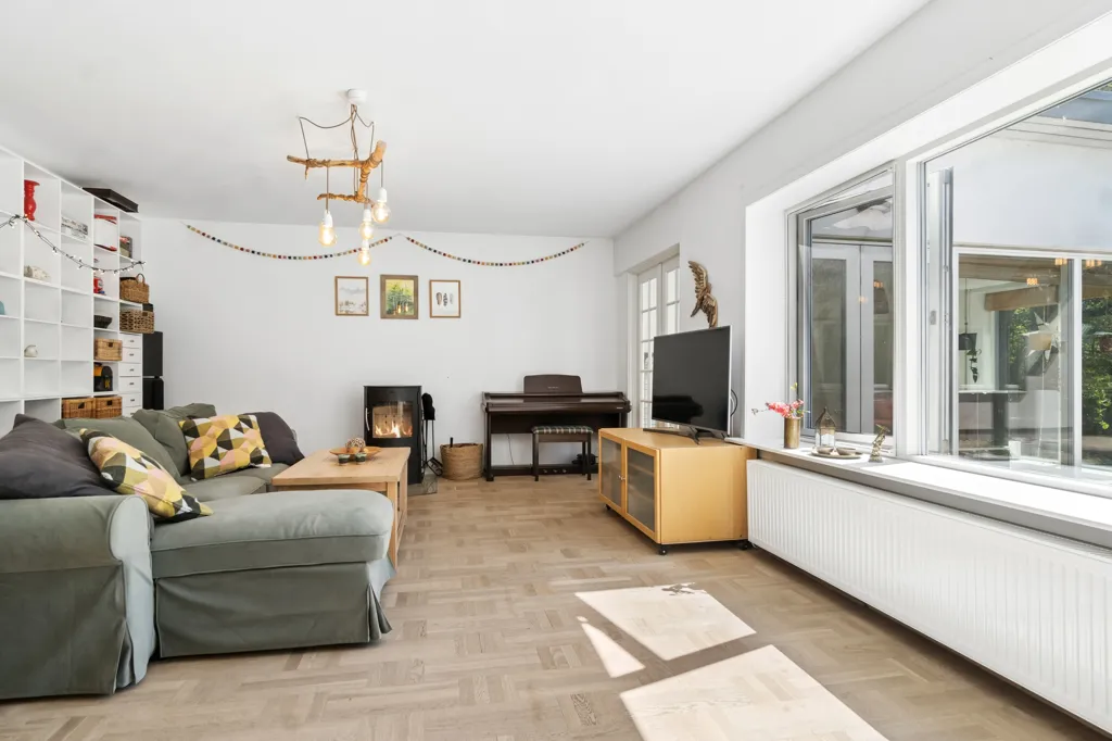 Séjour - Renovated Villa with Forest View in Birkerød