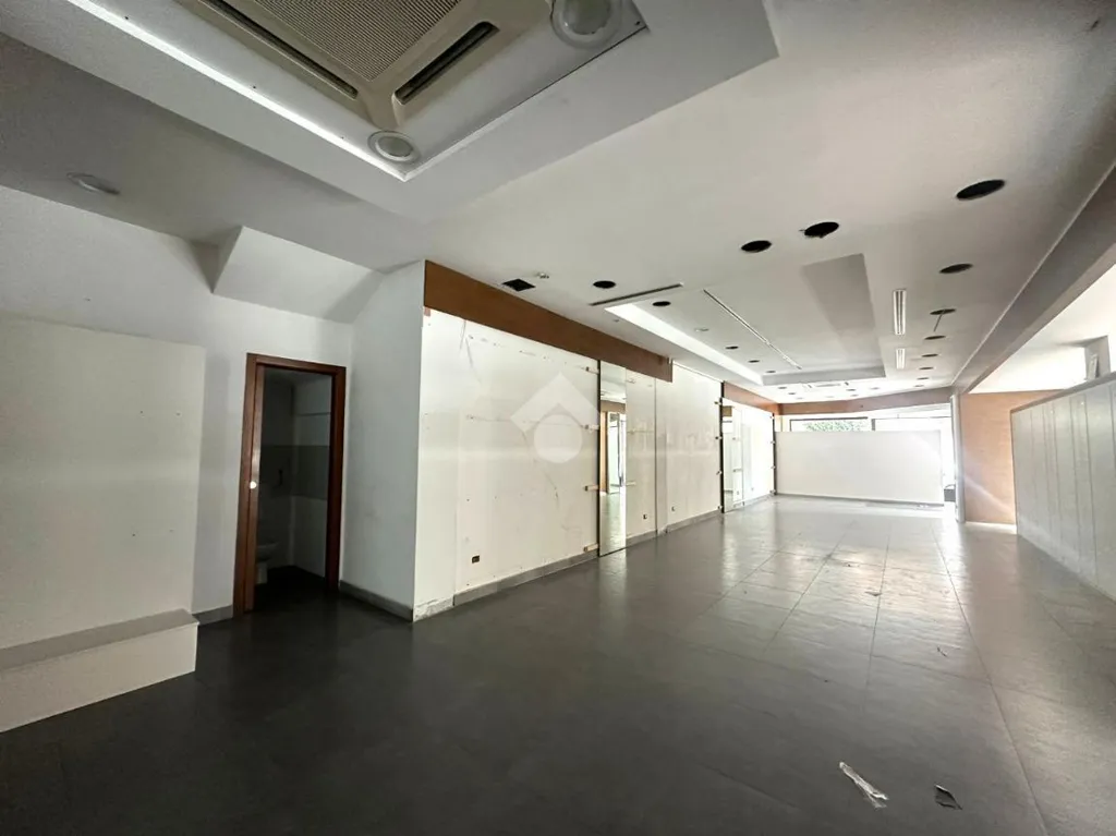 Rooms - Loft with Street Frontage in Avellino