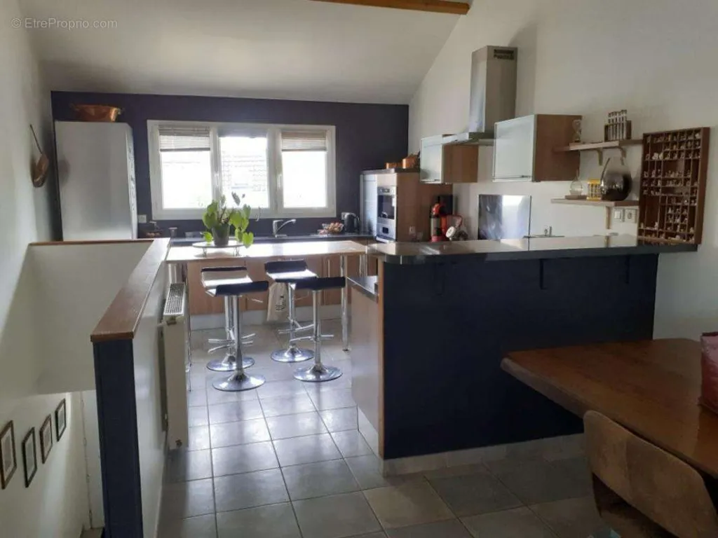 Cuisine - Maison de 7 Pièces avec Jardin au Centre Ville de Chelles