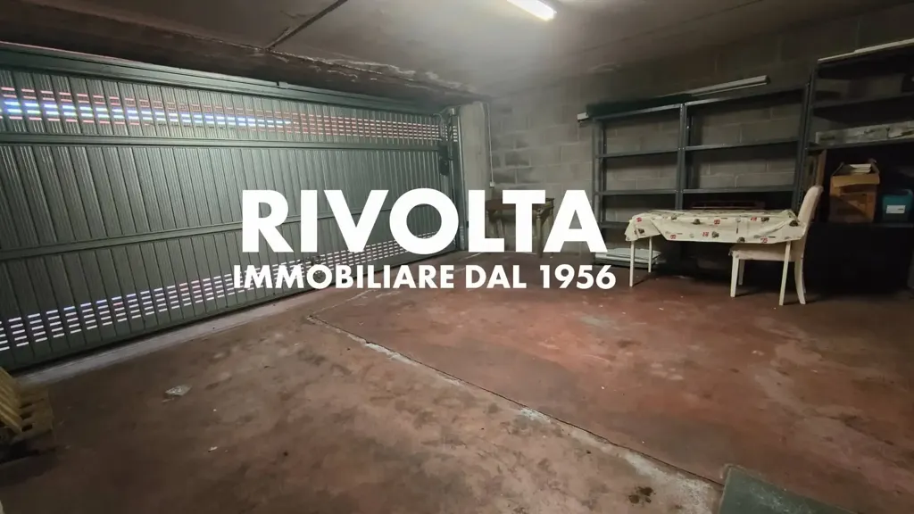 Garage - Cielo-Terra Villa with Garden in Rome