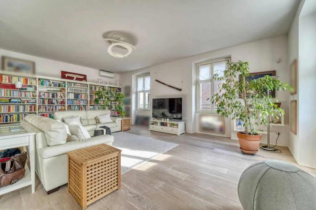 Séjour - Luxury Apartment with Triple Exposure in Milan