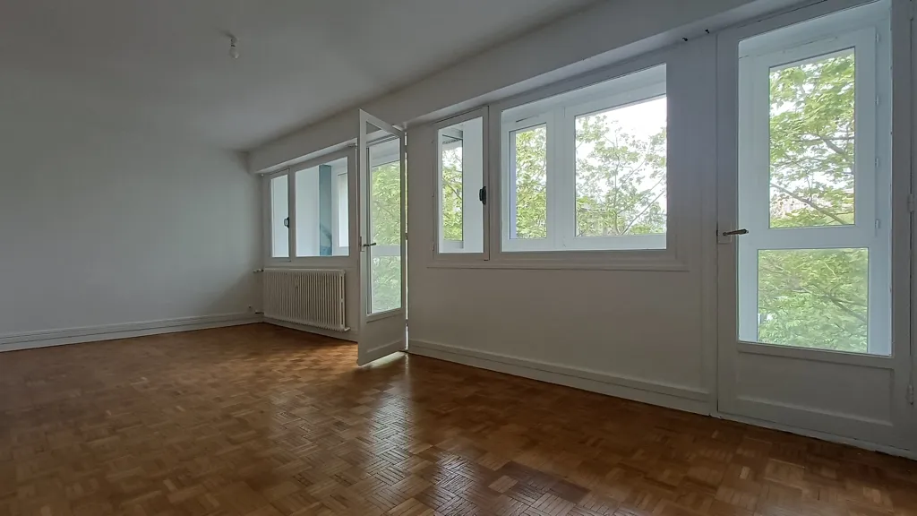 Toad - Bright 3-Bedroom Apartment in Le Havre Centre