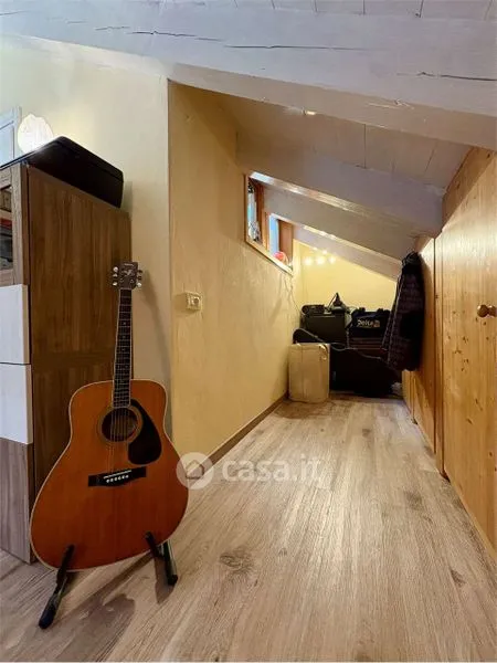 Pièces - Rear-Facing Apartment with Balcony in Trento