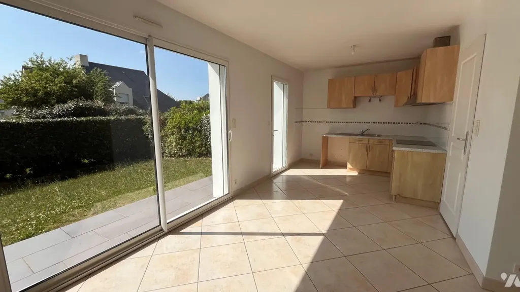 Cocina - 7-Piece House with West Garden in Sautron