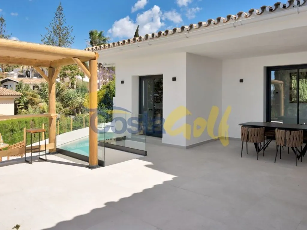 Terrasse - Luxury Villa with Pool in Elviria, Marbella