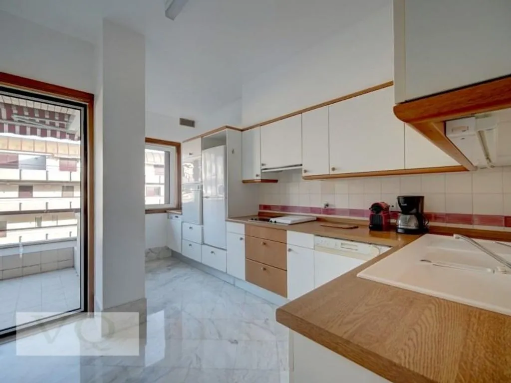 Cuisine - Luxury Apartment with Pool in Estoril