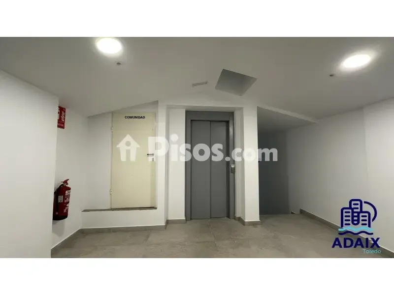 Esik - Modern Penthouse with Terraces in Bargas