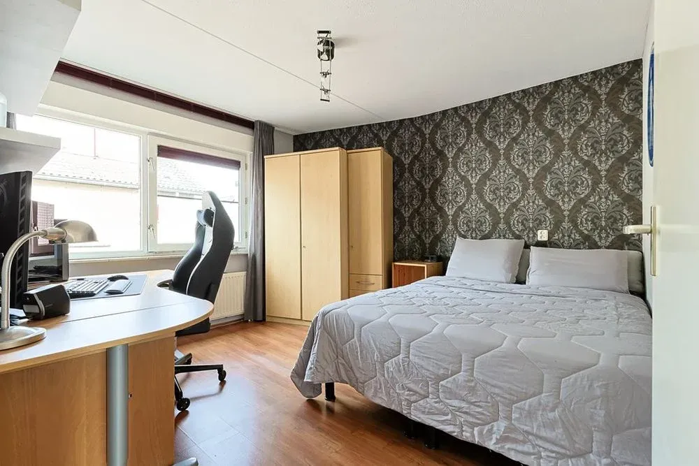 6-room house in Alphen Aan Den Rijn