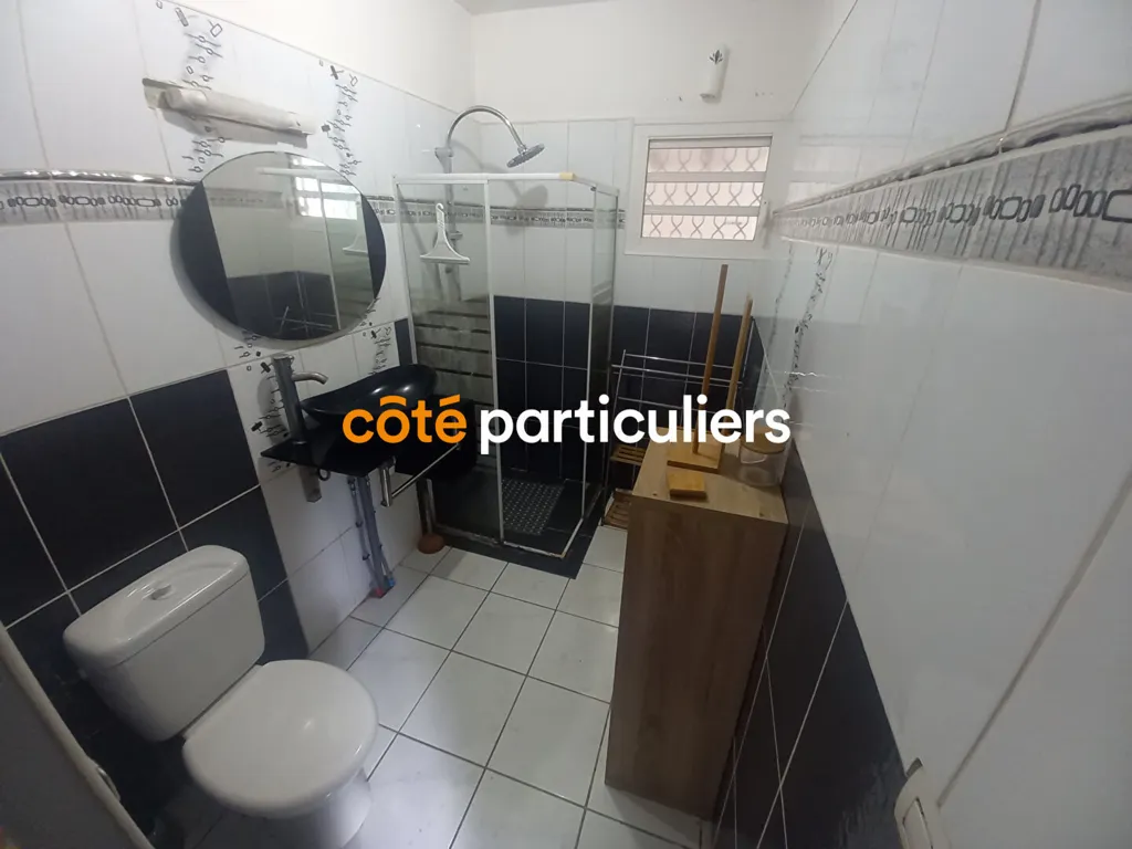 Salles de bain - Maison 4 Pièces avec Terrasse à Petit Bourg