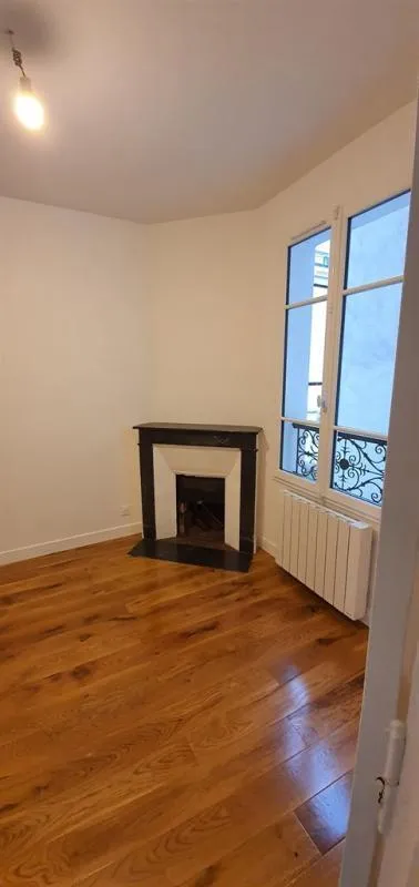 Soggiorno - Refurbished Flat with East/South Exposure in Rive Droite