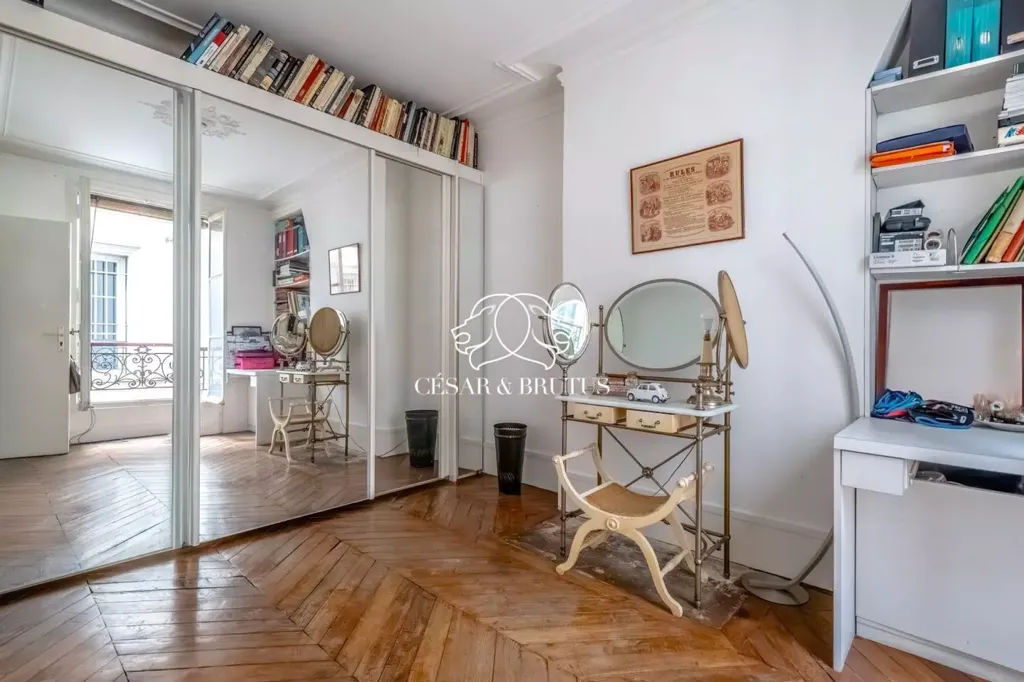 Bureau - Appartement 3 Pièces Haussmannien à Paris 9ème