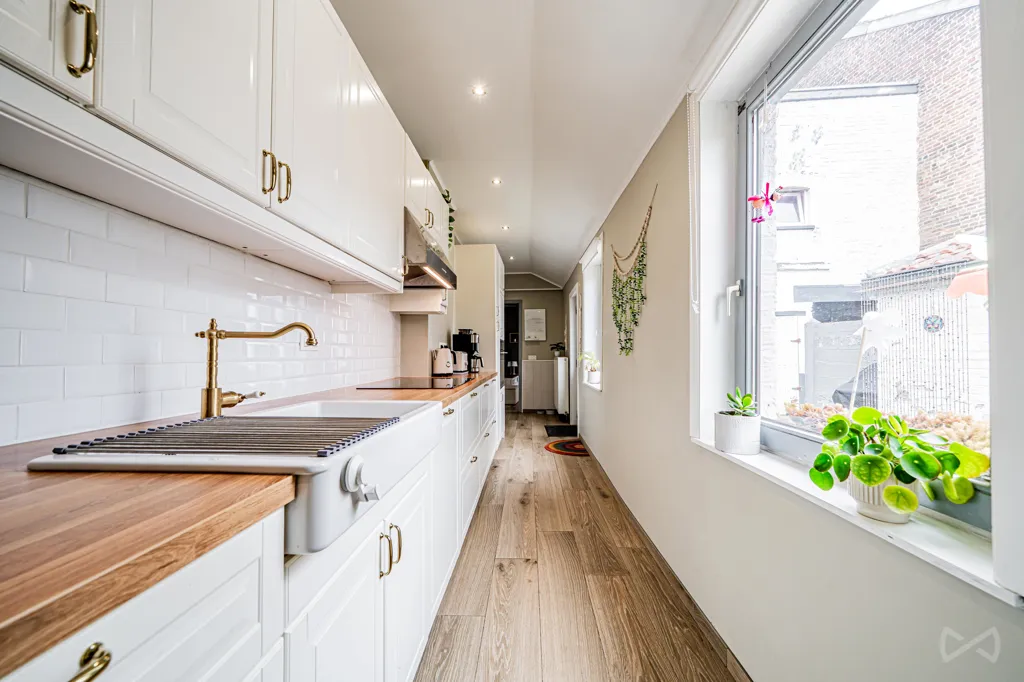 Cuisine - Maison 3 Façades avec Jardin à Ransart
