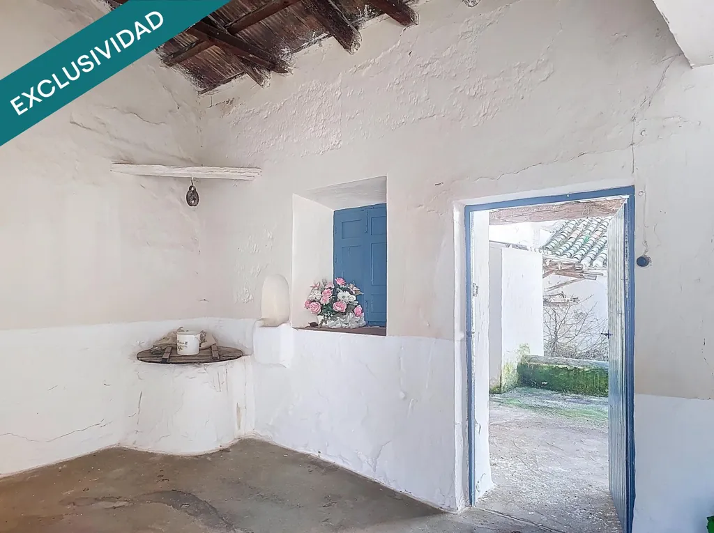 Pesuköök - Detached House with Large Plot in Almagro