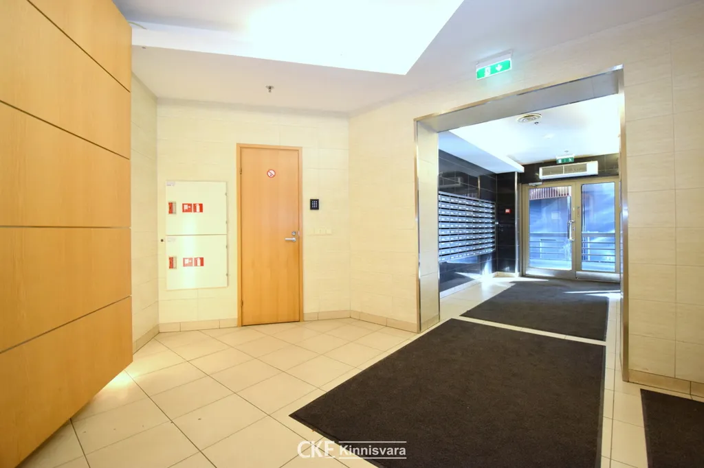 hallway_entrance