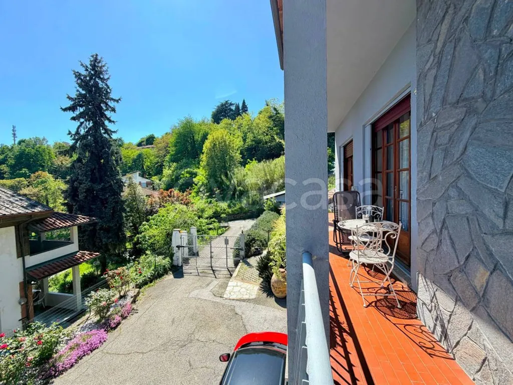 Balcone - Restored Villa with Garden in Bra