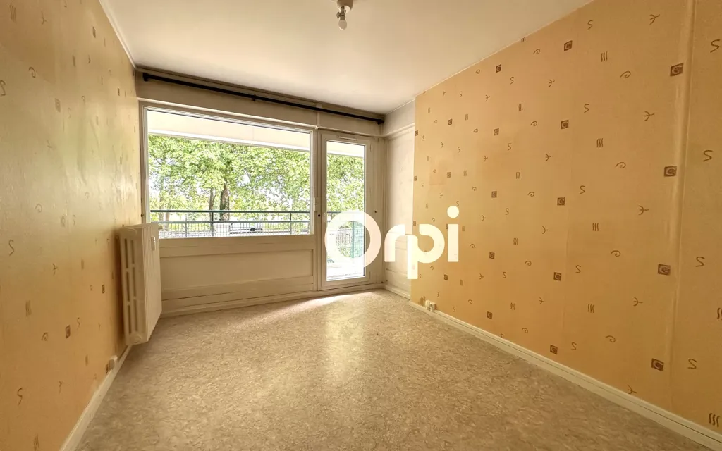 Pièces - Appartement 6 Pièces avec Balcon à Soissons