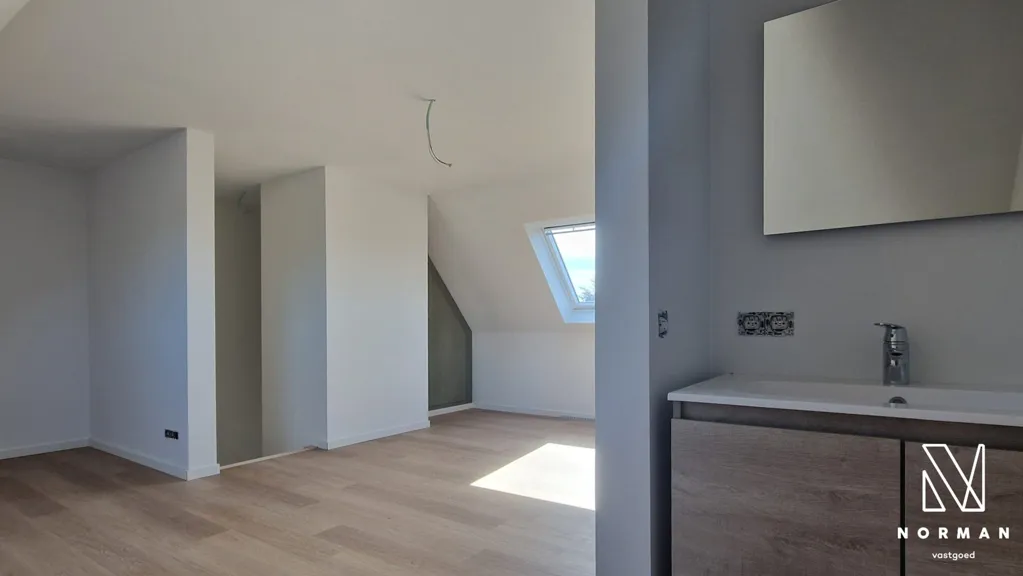 Toad - Contemporary House with Terrace in Harelbeke