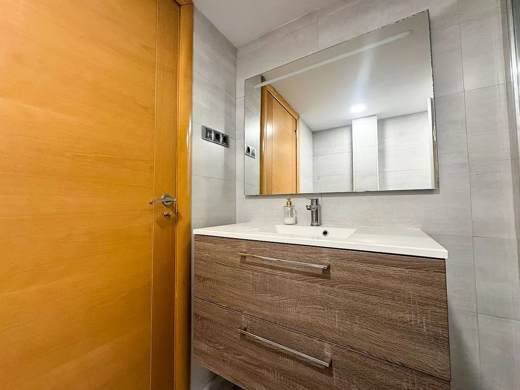 Corner Flat with Balcony in Sentmenat