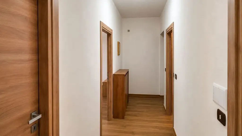 Hallway - Rearfitted Apartment with Balcony in Orbassano Centre