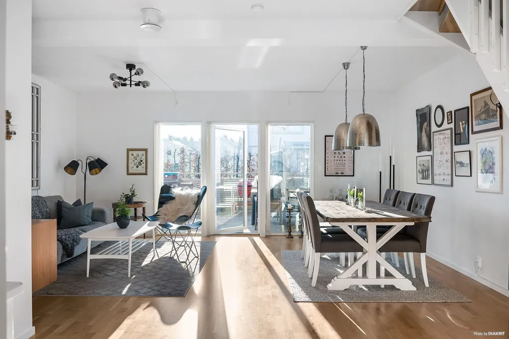 Dining Room - Two-Storey Villa with Garden in Ullstorp