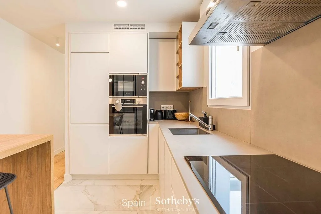 Cuisine - Apartment with Air Conditioning in Goya, Madrid