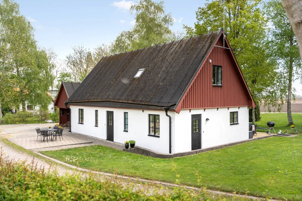 Välivaade - Traditional-Style Villa in Äspö Kyrkby