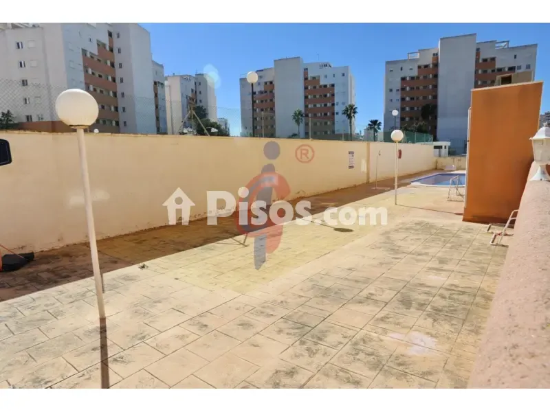 Jardin - Ground Floor Apartment with River View in Guardamar