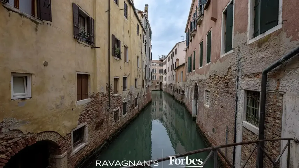 Garden - 10-Room Apartment with Canal View in Venice