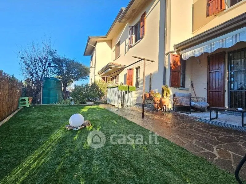 Jardin - Semi-detached House with Private Garden in Mozzo Centre