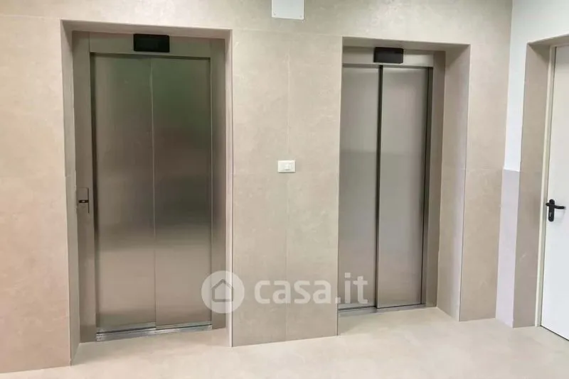 Esik - Modern Studio with Terraced View in Trieste