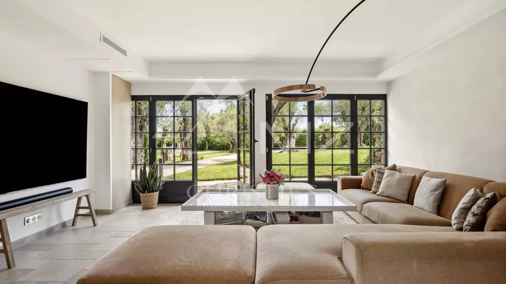 Séjour - Villa avec Piscine à Valbonne, Proche du Village
